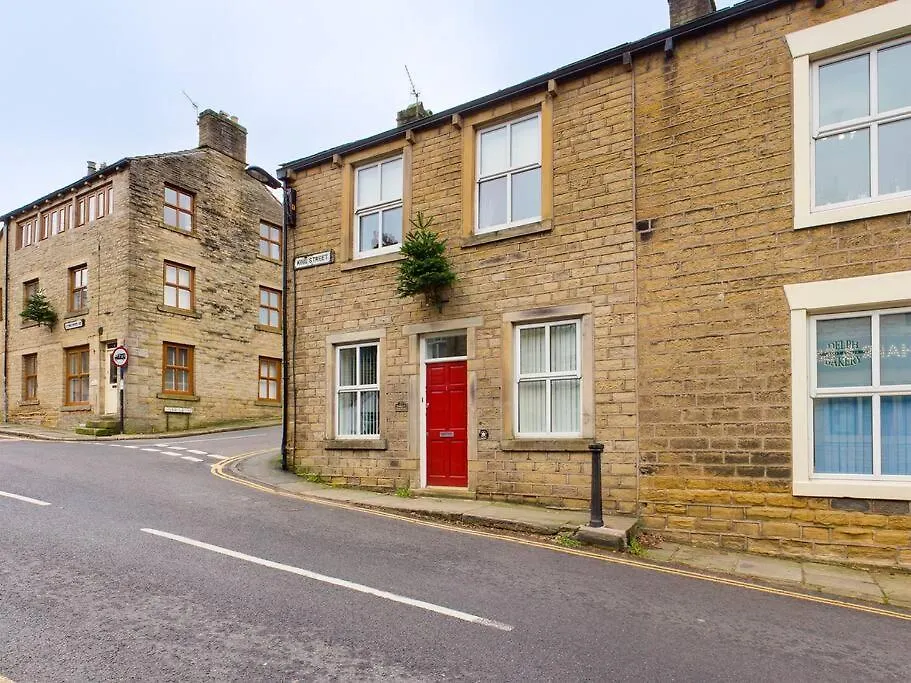 1 King Street Accommodation Delph 펜션